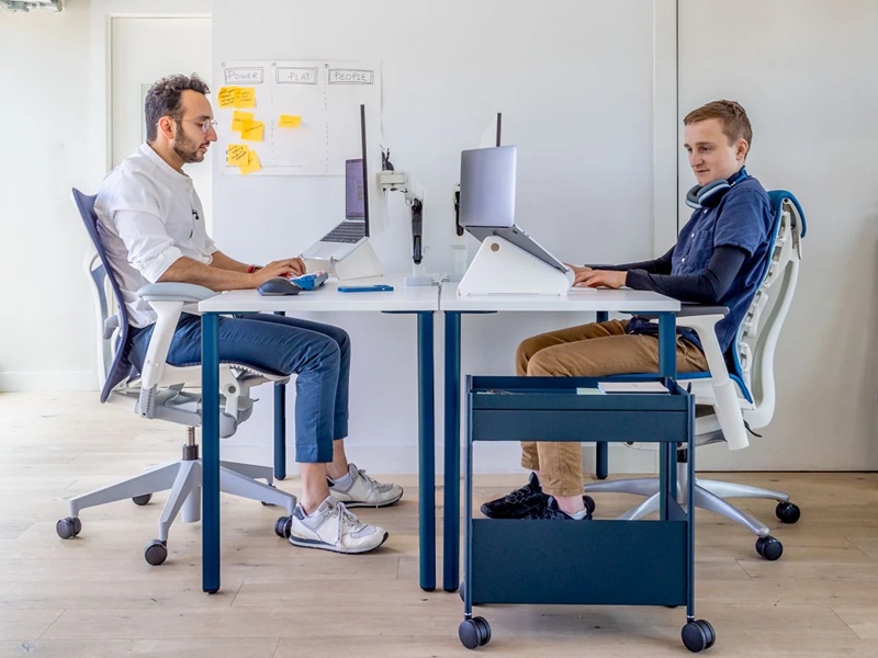 những sai lầm phổ biến khi ngồi làm việc